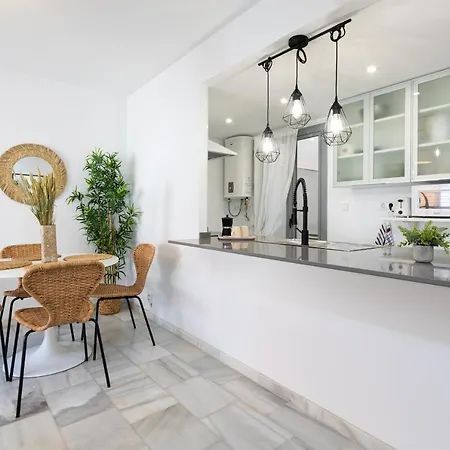 Apartamento Holidays2malaga Olletas 2 Bedrooms & 2 Bathrooms With Patio Málaga