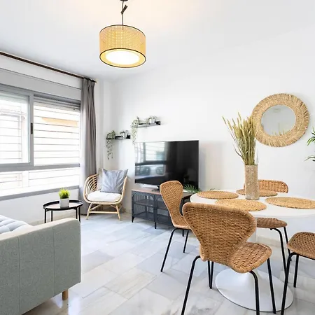 Apartment Holidays2malaga Olletas 2 Bedrooms & 2 Bathrooms With Patio *